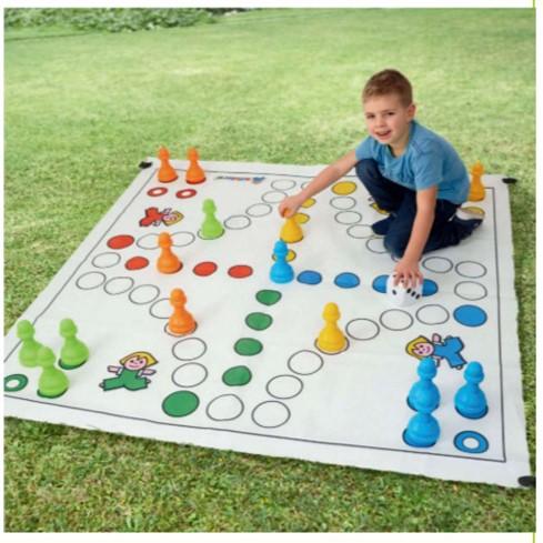 Riesen Mensch-ärgere-dich-nicht